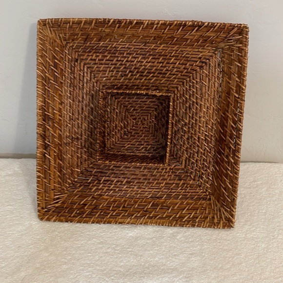 Wicker Rattan Woven 14” x 14” Chip and Dip Tray with 5” x 5” Bowl - Picture 7 of 7